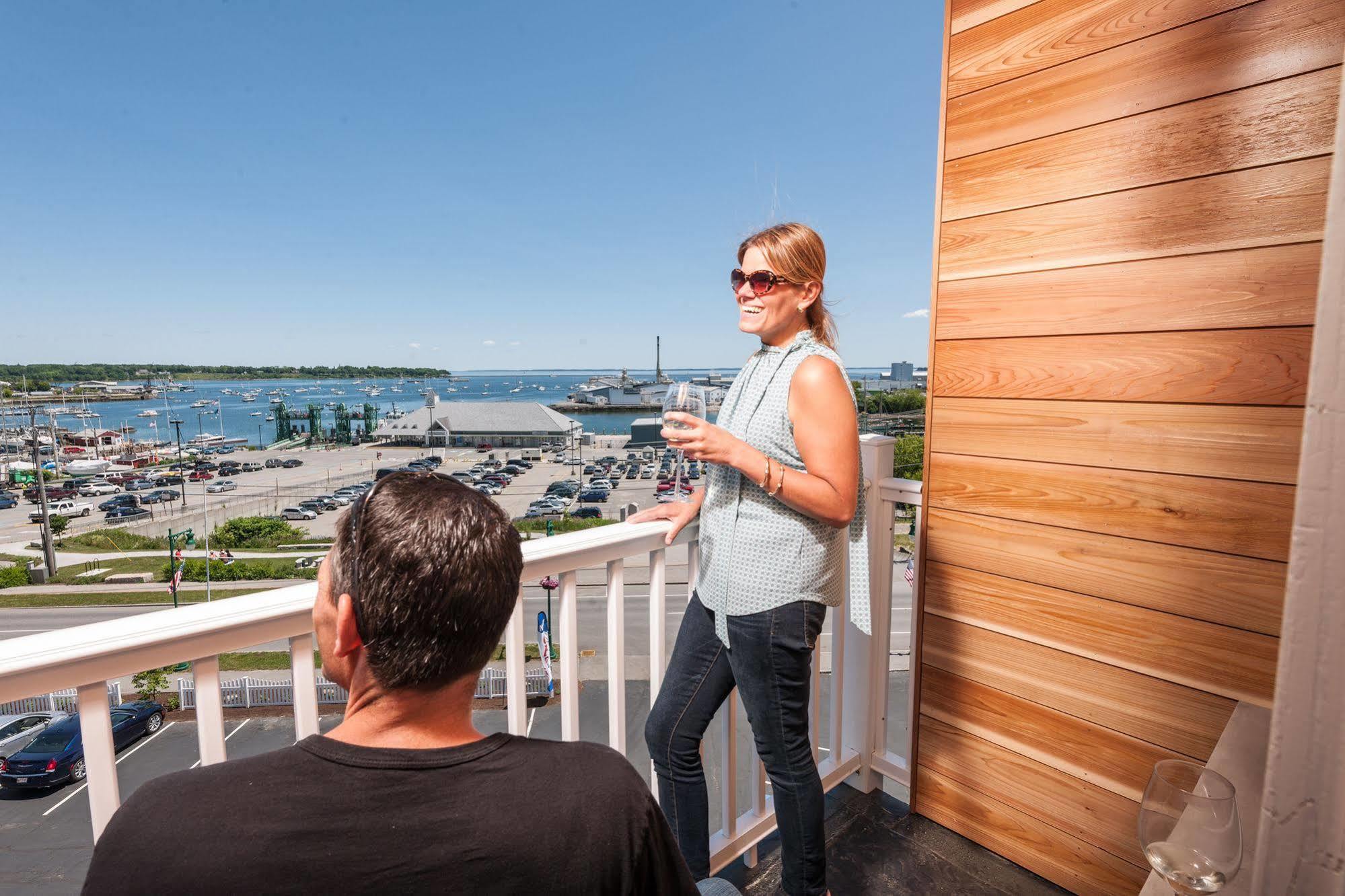 Rockland Harbor Hotel Экстерьер фото