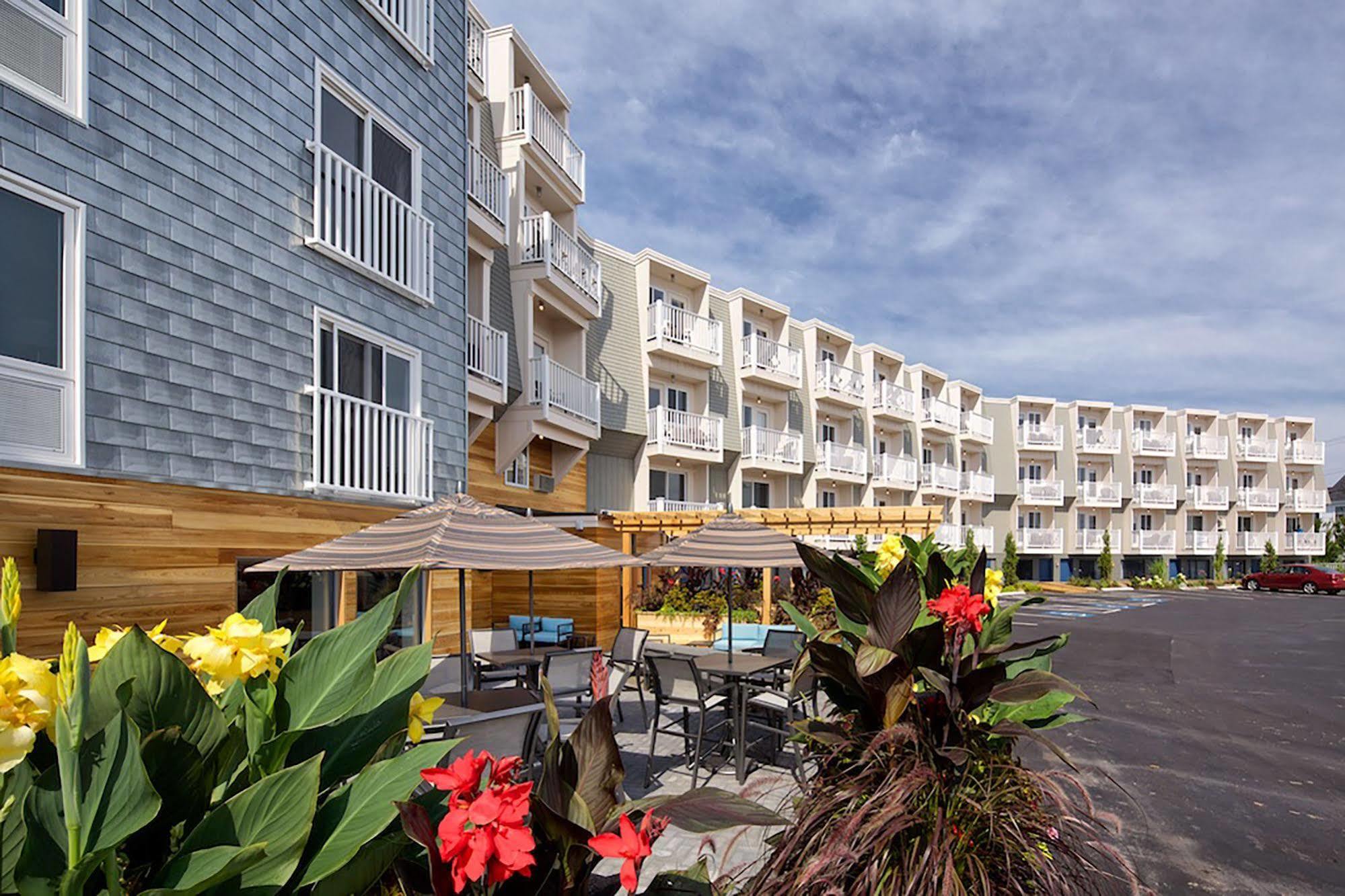 Rockland Harbor Hotel Экстерьер фото